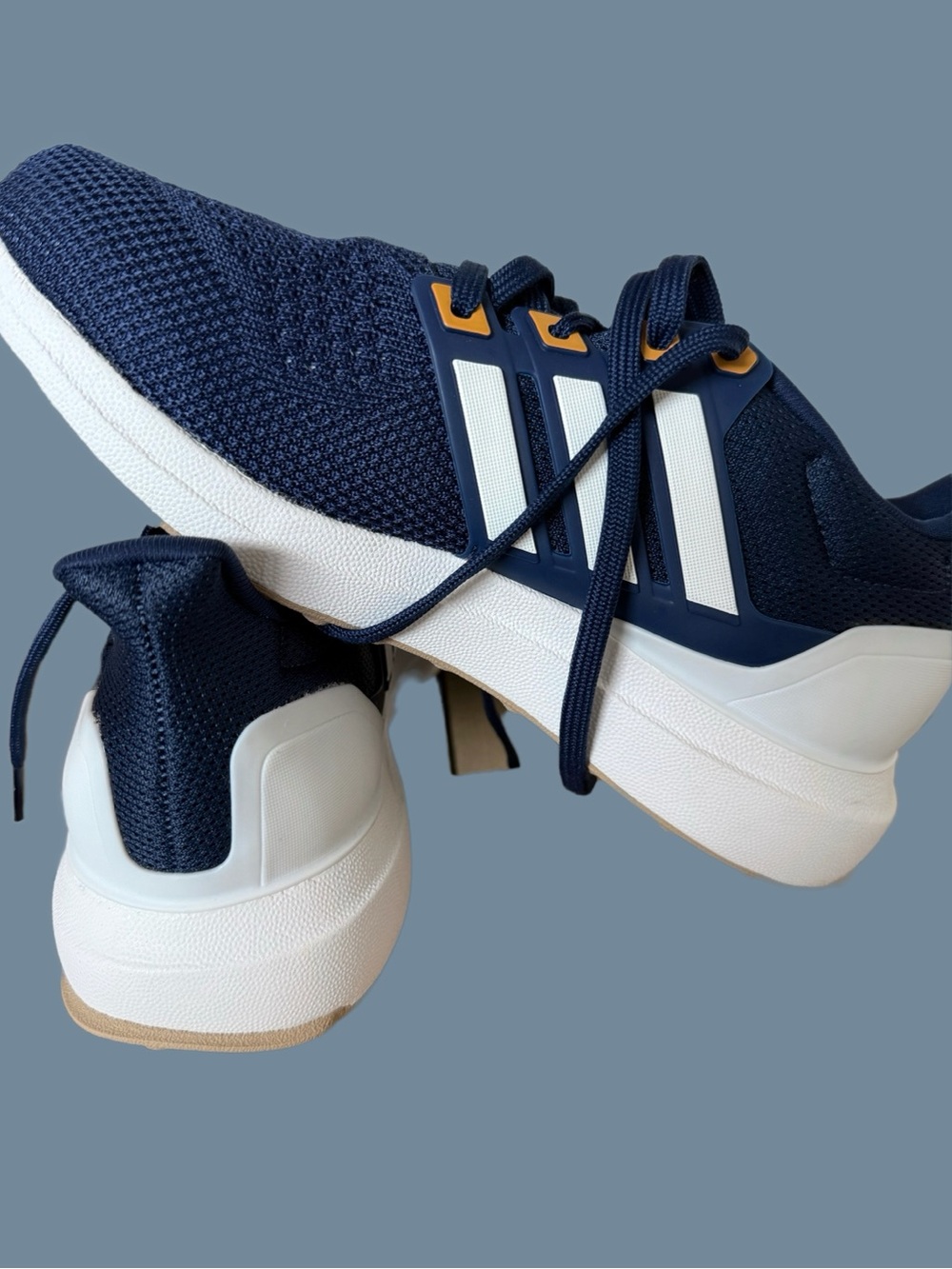 adidas Navy and White Ultradream DNA sz6